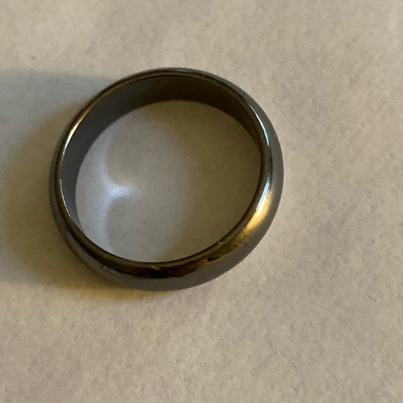 Dark silver costume jewelry ring - Picture 2 of 5